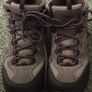 7 1/2 Women’s hiking boots